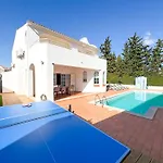 Villa Mia - Peerless Bond