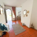 Villa Mia - Peerless Bond